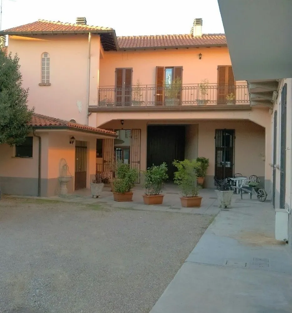 La Corte Del Poeta Hotel Buscate 2*,