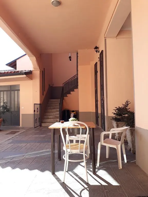 La Corte Del Poeta Hotel Buscate Guest house